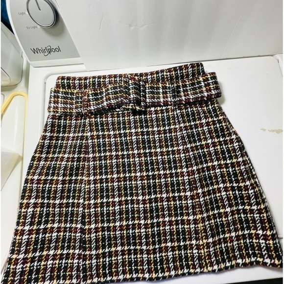 Forever, 21 size XS mini skirt, checkered wool with lining. Buckle belt. - Picture 1 of 11